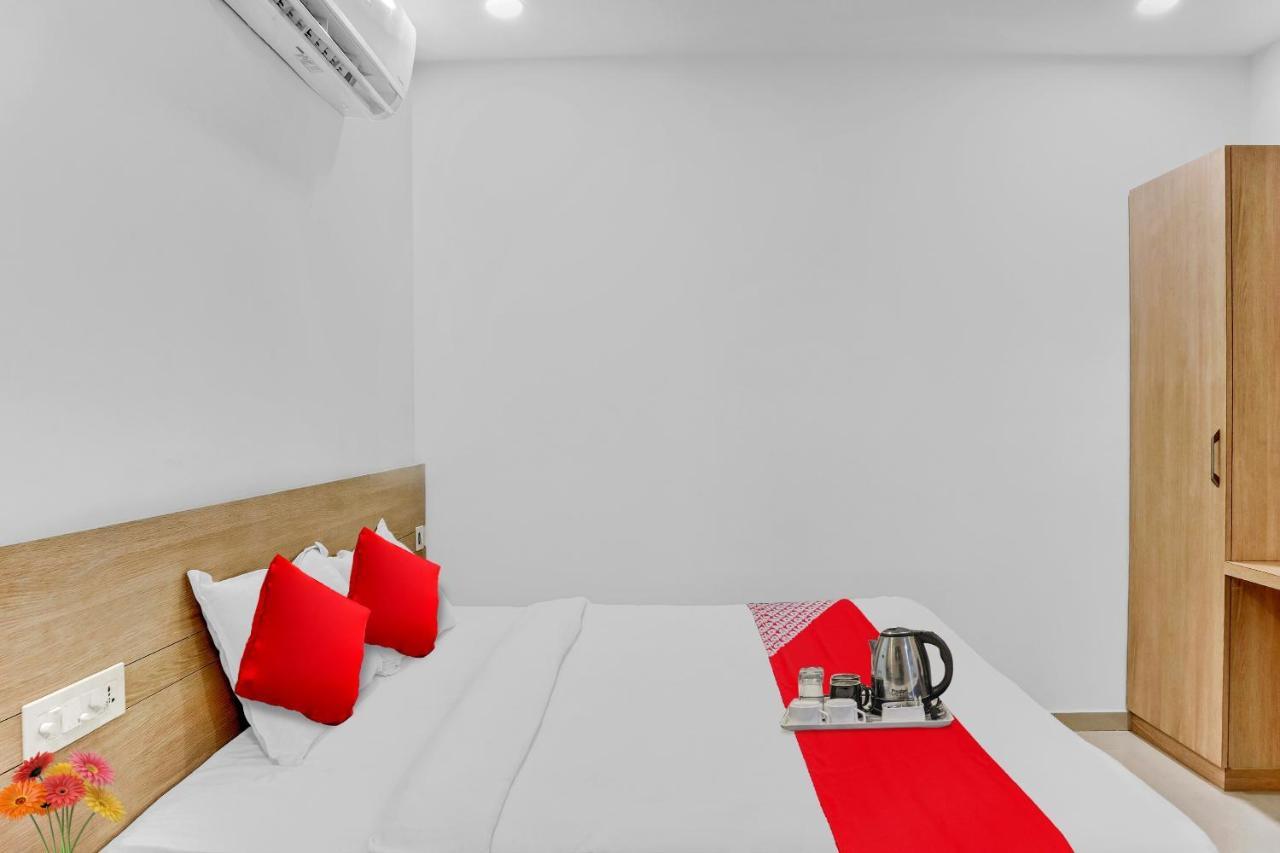 Oyo Flagship Hotel Bluemoon Варангал Екстериор снимка